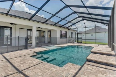 House in Lakeland, Florida 4 bedrooms, 205.87 sq.m. № 2221111 - photo 21