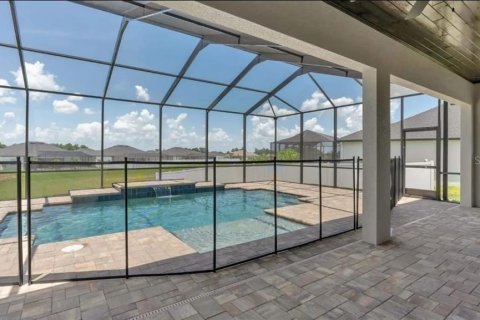 House in Lakeland, Florida 4 bedrooms, 205.87 sq.m. № 2221111 - photo 6