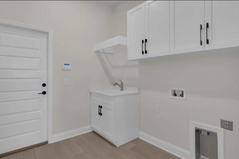 House in Lakeland, Florida 4 bedrooms, 205.87 sq.m. № 2221111 - photo 30