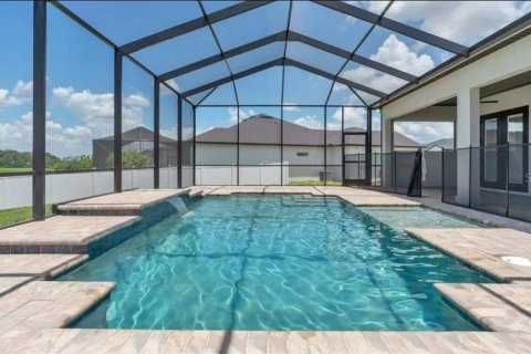 House in Lakeland, Florida 4 bedrooms, 205.87 sq.m. № 2221111 - photo 11
