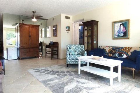 Condo in Clearwater, Florida, 2 bedrooms  № 1893708 - photo 3