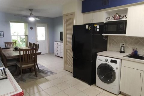 Condo in Clearwater, Florida, 2 bedrooms  № 1893708 - photo 6