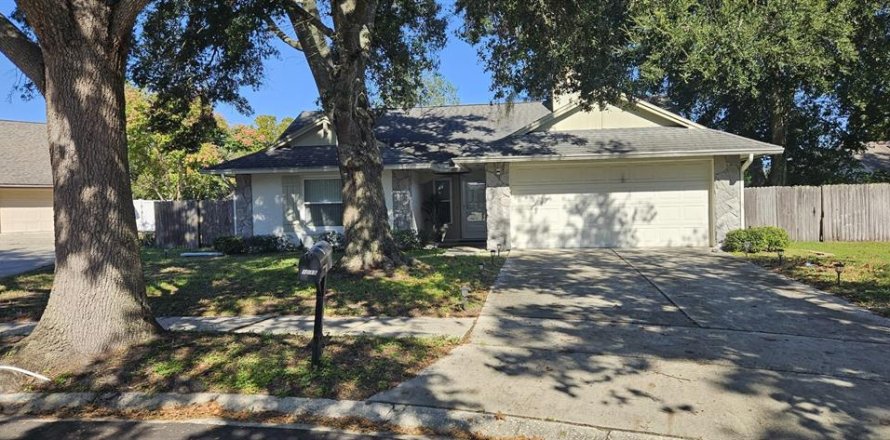 Villa ou maison à Oviedo, Floride 3 chambres, 122.72 m2 № 2416853