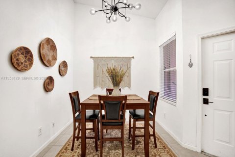 Townhouse in Delray Beach, Florida 2 bedrooms, 128.11 sq.m. № 2019937 - photo 8