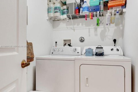 Townhouse in Delray Beach, Florida 2 bedrooms, 128.11 sq.m. № 2019937 - photo 21