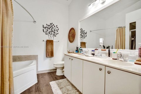 Townhouse in Delray Beach, Florida 2 bedrooms, 128.11 sq.m. № 2019937 - photo 17