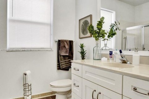 Townhouse in Delray Beach, Florida 2 bedrooms, 128.11 sq.m. № 2019937 - photo 24