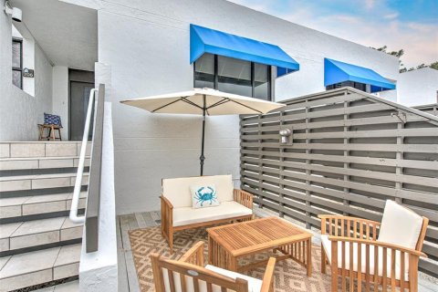 Condominio en alquiler en Longboat Key, Florida, 2 dormitorios, 148.74 m2 № 861483 - foto 3