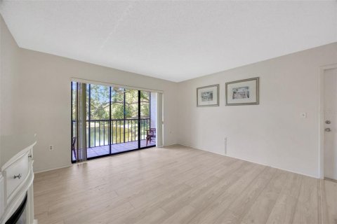 Condo in Tarpon Springs, Florida, 2 bedrooms  № 1800449 - photo 2