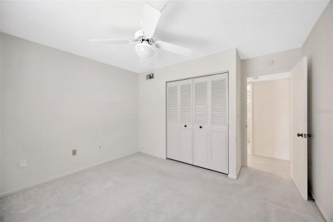 Condo in Tarpon Springs, Florida, 2 bedrooms  № 1800449 - photo 20