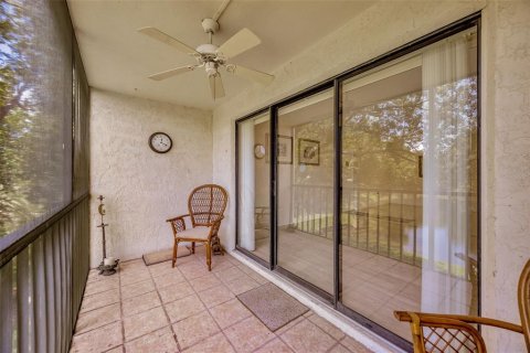 Condo in Tarpon Springs, Florida, 2 bedrooms  № 1800449 - photo 23