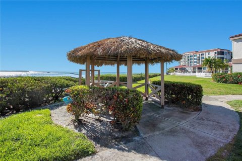 Condo in Saint Petersburg, Florida, 2 bedrooms  № 1602377 - photo 19