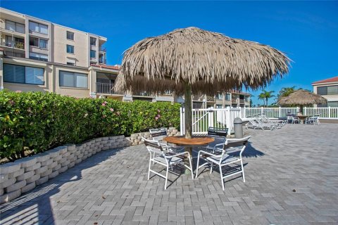 Condo in Saint Petersburg, Florida, 2 bedrooms  № 1602377 - photo 20