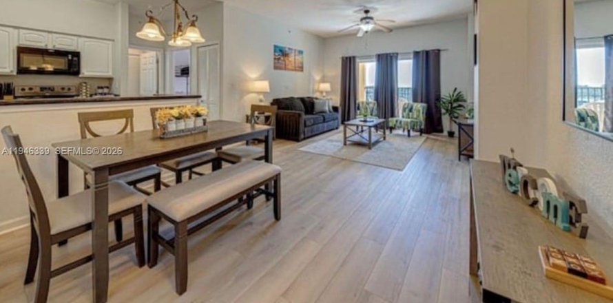 Hotel in Orlando, Florida 2 bedrooms № 2003202