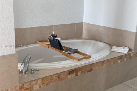 Hotel in Orlando, Florida 2 bedrooms № 2003202 - photo 6