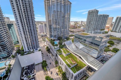 Condo in Miami, Florida, 3 bedrooms  № 1980456 - photo 30