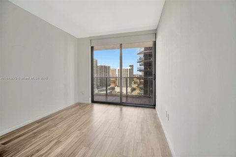 Condo in Miami, Florida, 3 bedrooms  № 1980456 - photo 16