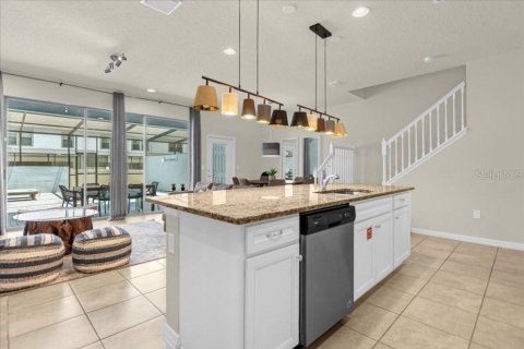 Adosado en venta en Kissimmee, Florida, 5 dormitorios, 210.24 m2 № 2201556 - foto 6