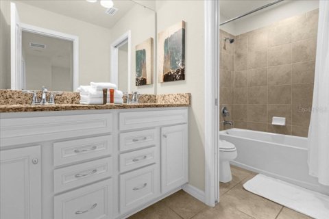 Adosado en venta en Kissimmee, Florida, 5 dormitorios, 210.24 m2 № 2201556 - foto 21