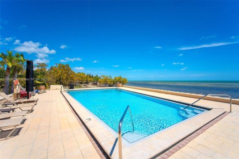 Townhouse in Key West, Florida 2 bedrooms, 180.23 sq.m. № 1847726 - photo 11