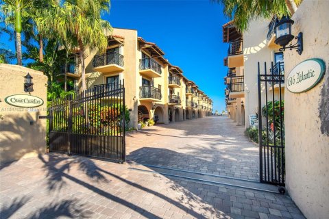 Townhouse in Key West, Florida 2 bedrooms, 180.23 sq.m. № 1847726 - photo 18