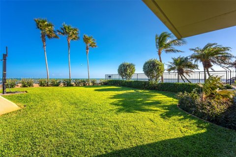 Townhouse in Key West, Florida 2 bedrooms, 180.23 sq.m. № 1847726 - photo 23
