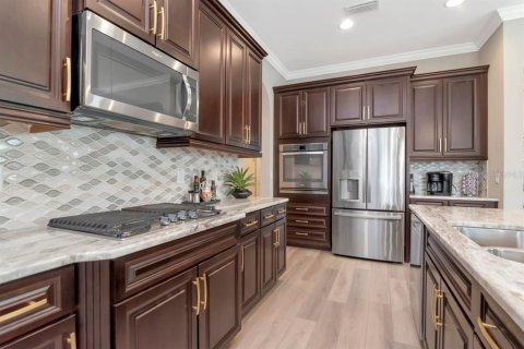 House in Wesley Chapel, Florida 2 bedrooms, 172.89 sq.m. № 2230677 - photo 11