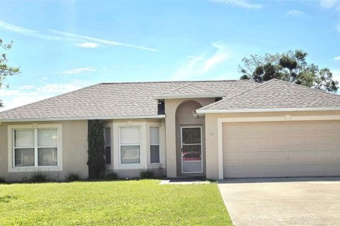 Villa ou maison à Palm Coast, Floride 4 chambres, 160.72 m2 № 2266359
