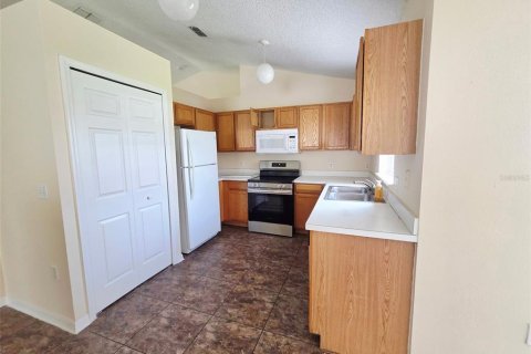 Casa en alquiler en Palm Coast, Florida, 4 dormitorios, 160.72 m2 № 2266359 - foto 13