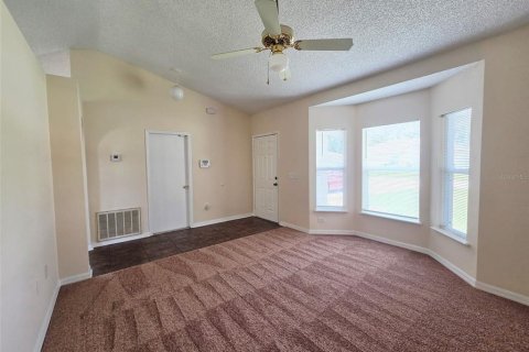 Casa en alquiler en Palm Coast, Florida, 4 dormitorios, 160.72 m2 № 2266359 - foto 4