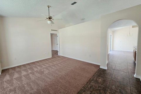 Casa en alquiler en Palm Coast, Florida, 4 dormitorios, 160.72 m2 № 2266359 - foto 9