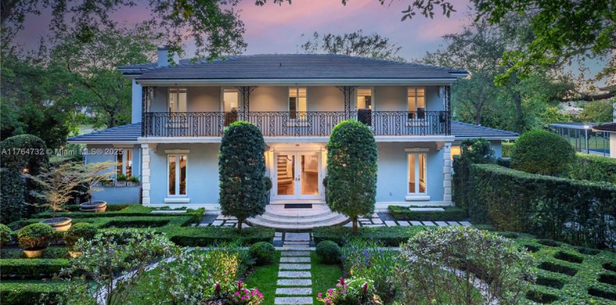 House in Coral Gables, Florida 6 bedrooms, 692.21 sq.m. № 1705398