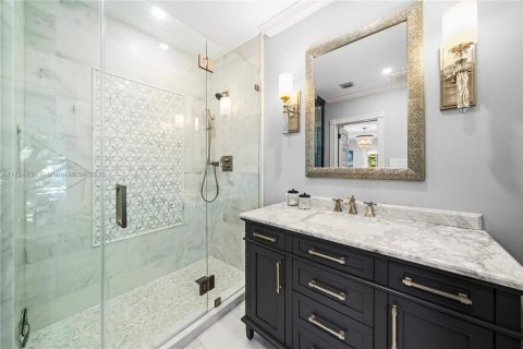 House in Coral Gables, Florida 6 bedrooms, 692.21 sq.m. № 1705398 - photo 27