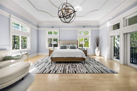 House in Coral Gables, Florida 6 bedrooms, 692.21 sq.m. № 1705398 - photo 20