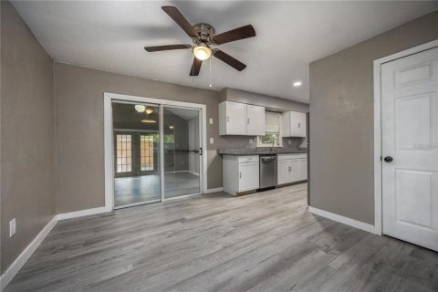 House in Waldo, Florida 4 bedrooms, 153.66 sq.m. № 2142012 - photo 22
