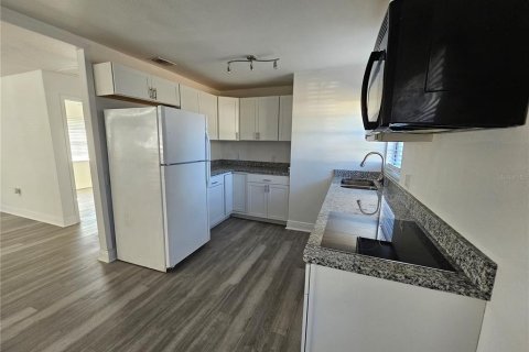 House in Lake Wales, Florida 3 bedrooms, 130.25 sq.m. № 1562532 - photo 7