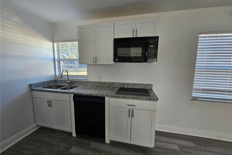 House in Lake Wales, Florida 3 bedrooms, 130.25 sq.m. № 1562532 - photo 8