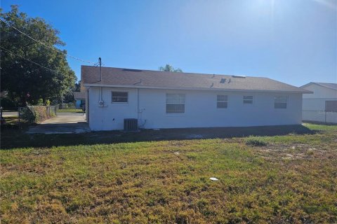 House in Lake Wales, Florida 3 bedrooms, 130.25 sq.m. № 1562532 - photo 3
