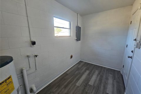 House in Lake Wales, Florida 3 bedrooms, 130.25 sq.m. № 1562532 - photo 6