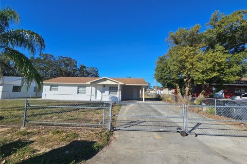 House in Lake Wales, Florida 3 bedrooms, 130.25 sq.m. № 1562532 - photo 2