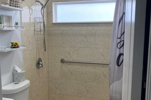 Casa en venta en Miami, Florida, 3 dormitorios, 96.53 m2 № 2029404 - foto 25