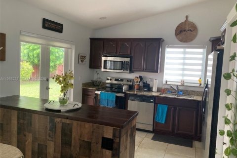 Casa en venta en Miami, Florida, 3 dormitorios, 96.53 m2 № 2029404 - foto 8