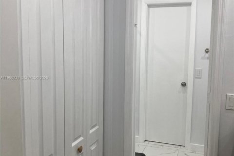 Casa en venta en Miami, Florida, 3 dormitorios, 96.53 m2 № 2029404 - foto 21