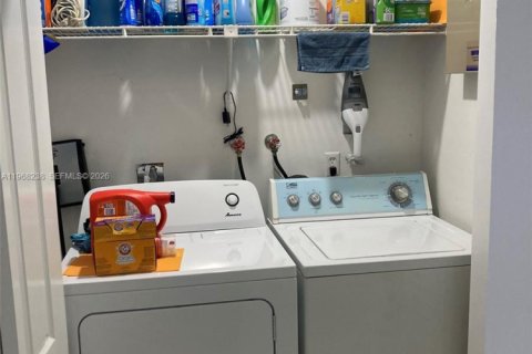 Casa en venta en Miami, Florida, 3 dormitorios, 96.53 m2 № 2029404 - foto 23