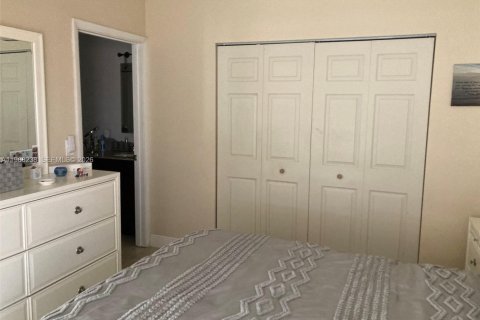 Casa en venta en Miami, Florida, 3 dormitorios, 96.53 m2 № 2029404 - foto 19