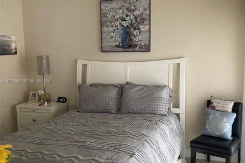 Casa en venta en Miami, Florida, 3 dormitorios, 96.53 m2 № 2029404 - foto 18