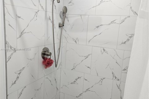 Casa en venta en Miami, Florida, 3 dormitorios, 96.53 m2 № 2029404 - foto 27