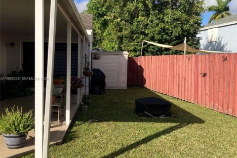 Casa en venta en Miami, Florida, 3 dormitorios, 96.53 m2 № 2029404 - foto 15