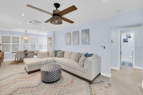 Casa en venta en Indian Rocks Beach, Florida, 3 dormitorios, 101.73 m2 № 1740589 - foto 9