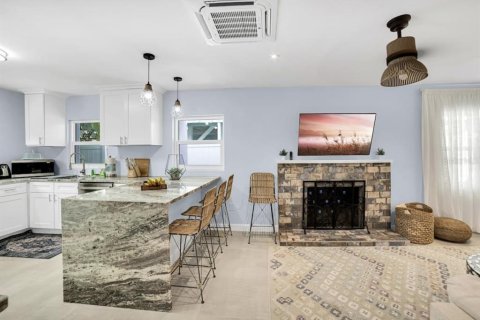 Casa en venta en Indian Rocks Beach, Florida, 3 dormitorios, 101.73 m2 № 1740589 - foto 2